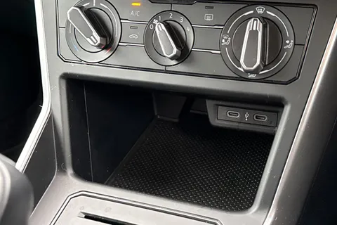 33 of 45 for Volkswagen Polo 1.0 TSI Life 5dr | Parking Sensors Front & Rear | Automatic Lights