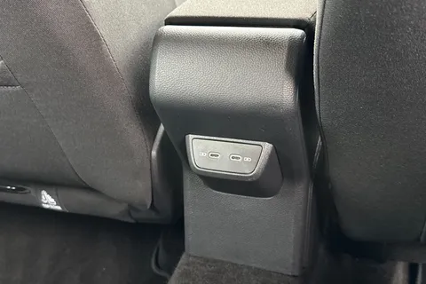 36 of 45 for Volkswagen Polo 1.0 TSI Life 5dr | Parking Sensors Front & Rear | Automatic Lights