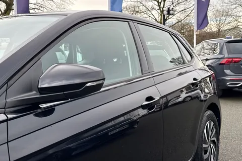 38 of 45 for Volkswagen Polo 1.0 TSI Life 5dr | Parking Sensors Front & Rear | Automatic Lights