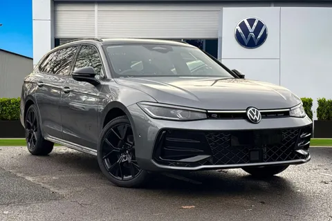  Volkswagen Passat 1.5 eTSI MHEV R-Line Estate 5dr Petrol Hybrid DSG Euro 6 (s/s) (150 ps) Thumbnail #1