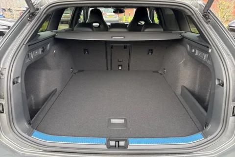  Volkswagen Passat 1.5 eTSI MHEV R-Line Estate 5dr Petrol Hybrid DSG Euro 6 (s/s) (150 ps) Thumbnail #6