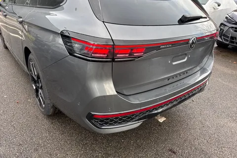  Volkswagen Passat 1.5 eTSI MHEV R-Line Estate 5dr Petrol Hybrid DSG Euro 6 (s/s) (150 ps) Thumbnail #7