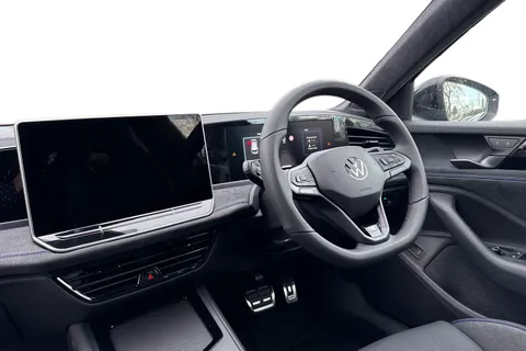  Volkswagen Passat 1.5 eTSI MHEV R-Line Estate 5dr Petrol Hybrid DSG Euro 6 (s/s) (150 ps) Thumbnail #17