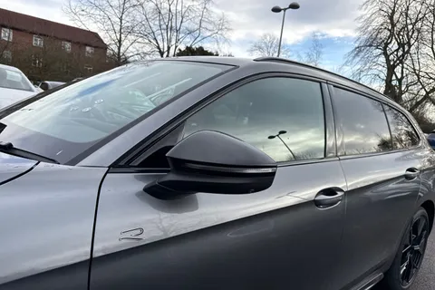  Volkswagen Passat 1.5 eTSI MHEV R-Line Estate 5dr Petrol Hybrid DSG Euro 6 (s/s) (150 ps) Thumbnail #25