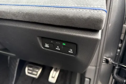  Volkswagen Passat 1.5 eTSI MHEV R-Line Estate 5dr Petrol Hybrid DSG Euro 6 (s/s) (150 ps) Thumbnail #32