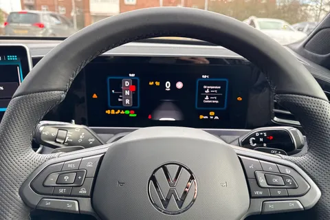  Volkswagen Passat 1.5 eTSI MHEV R-Line Estate 5dr Petrol Hybrid DSG Euro 6 (s/s) (150 ps) Thumbnail #34