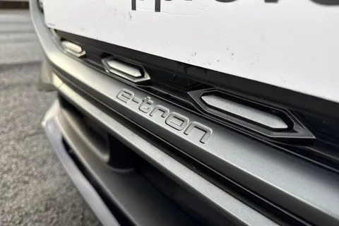 FN25EFE Audi Q6 E-Tron Q6 SUV S line e-tron quattro 285,00 kW Thumbnail #28