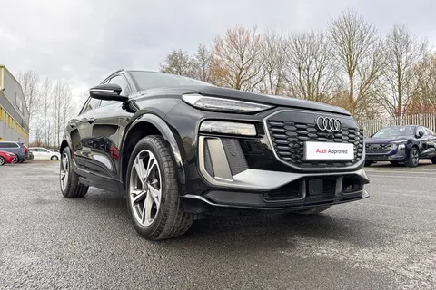 FN25EFE Audi Q6 E-Tron Q6 SUV S line e-tron quattro 285,00 kW Thumbnail #32