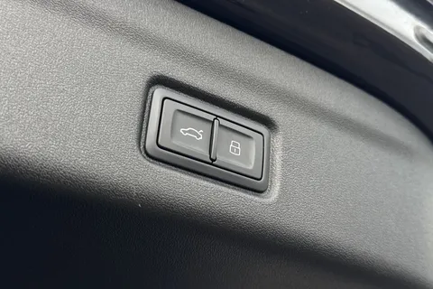 FN25EFE Audi Q6 E-Tron Q6 SUV S line e-tron quattro 285,00 kW Thumbnail #43