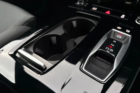 FN25EFE Audi Q6 E-Tron Q6 SUV S line e-tron quattro 285,00 kW Thumbnail #56