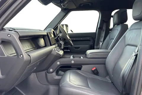 KJ24GWN Land Rover Defender 110 5.0 P525 V8 5dr Thumbnail #4