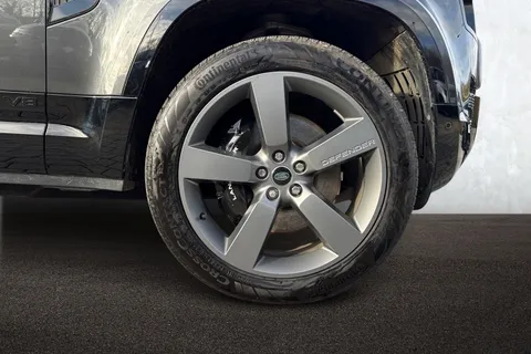 KJ24GWN Land Rover Defender 110 5.0 P525 V8 5dr Thumbnail #10