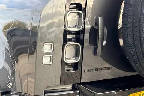 KJ24GWN Land Rover Defender 110 5.0 P525 V8 5dr Thumbnail #21