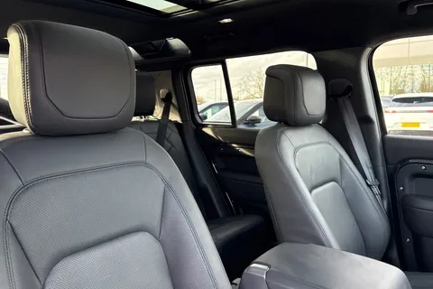 KJ24GWN Land Rover Defender 110 5.0 P525 V8 5dr Thumbnail #23