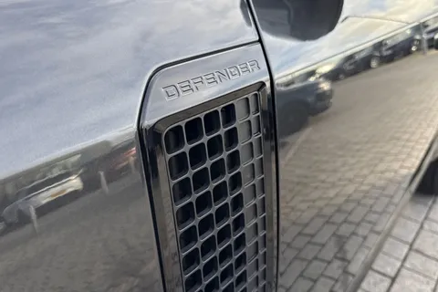 KJ24GWN Land Rover Defender 110 5.0 P525 V8 5dr Thumbnail #30