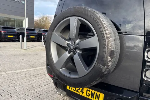 KJ24GWN Land Rover Defender 110 5.0 P525 V8 5dr Thumbnail #31