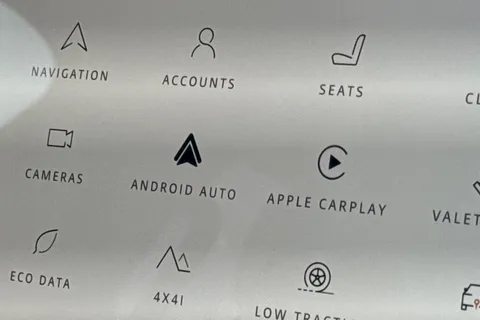 KJ24GWN Land Rover Defender 110 5.0 P525 V8 5dr Thumbnail #39