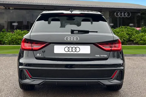  Audi A1 1.5 TFSI 35 S line Sportback S Tronic Euro 6 (s/s) 5dr Thumbnail #5