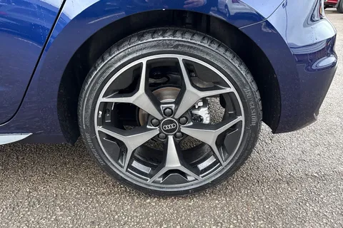 Audi A1 1.5 TFSI 35 Black Edition Sportback S Tronic Euro 6 (s/s) 5dr Thumbnail #11