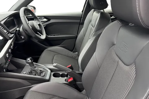  Audi A1 1.5 TFSI 35 S line Sportback S Tronic Euro 6 (s/s) 5dr Thumbnail #16