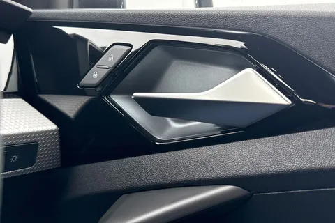  Audi A1 1.5 TFSI 35 S line Sportback S Tronic Euro 6 (s/s) 5dr Thumbnail #21