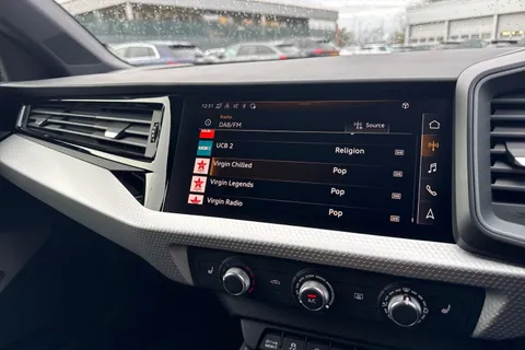  Audi A1 1.5 TFSI 35 S line Sportback S Tronic Euro 6 (s/s) 5dr Thumbnail #34