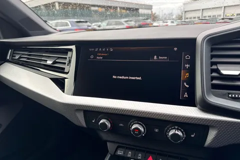  Audi A1 1.5 TFSI 35 S line Sportback S Tronic Euro 6 (s/s) 5dr Thumbnail #36