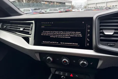  Audi A1 1.5 TFSI 35 S line Sportback S Tronic Euro 6 (s/s) 5dr Thumbnail #39