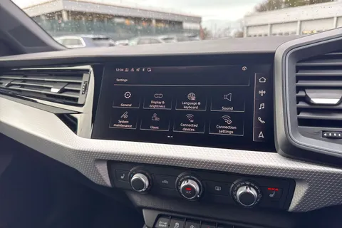  Audi A1 1.5 TFSI 35 S line Sportback S Tronic Euro 6 (s/s) 5dr Thumbnail #45