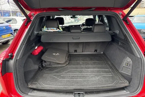 DG75WJK Volkswagen Touareg 3.0 V6 TSI eHybrid 4Motion R 5dr Tip Auto | Tow Bar | Massage Seats Thumbnail #7