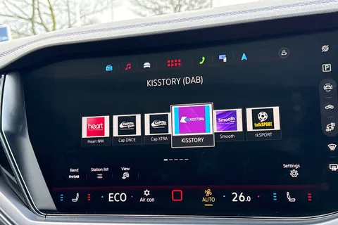 DG75WJK Volkswagen Touareg 3.0 V6 TSI eHybrid 4Motion R 5dr Tip Auto | Tow Bar | Massage Seats Thumbnail #27