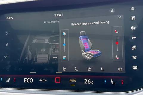 DG75WJK Volkswagen Touareg 3.0 V6 TSI eHybrid 4Motion R 5dr Tip Auto | Tow Bar | Massage Seats Thumbnail #38