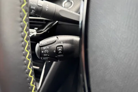 MJ24ZGB PEUGEOT 208 1.2 PureTech GT Euro 6 (s/s) 5dr Thumbnail #42