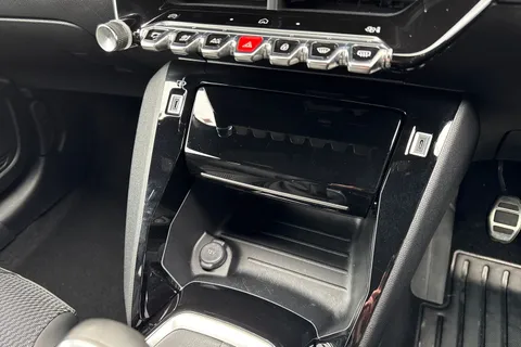 MJ24ZGB PEUGEOT 208 1.2 PureTech GT Euro 6 (s/s) 5dr Thumbnail #56