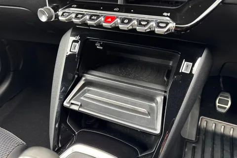 MJ24ZGB PEUGEOT 208 1.2 PureTech GT Euro 6 (s/s) 5dr Thumbnail #57