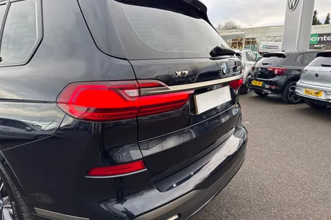 NV69AXB BMW X7 3.0 M50d Auto xDrive Euro 6 (s/s) 5dr Thumbnail #8