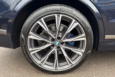 NV69AXB BMW X7 3.0 M50d Auto xDrive Euro 6 (s/s) 5dr Thumbnail #13
