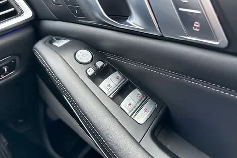 NV69AXB BMW X7 3.0 M50d Auto xDrive Euro 6 (s/s) 5dr Thumbnail #21