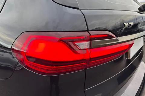 NV69AXB BMW X7 3.0 M50d Auto xDrive Euro 6 (s/s) 5dr Thumbnail #25