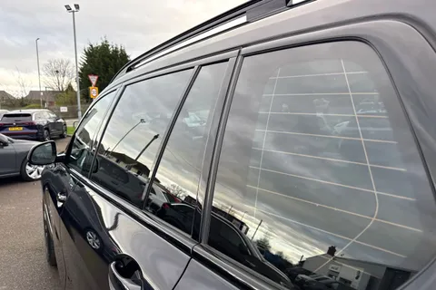 NV69AXB BMW X7 3.0 M50d Auto xDrive Euro 6 (s/s) 5dr Thumbnail #35