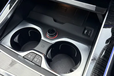 NV69AXB BMW X7 3.0 M50d Auto xDrive Euro 6 (s/s) 5dr Thumbnail #46