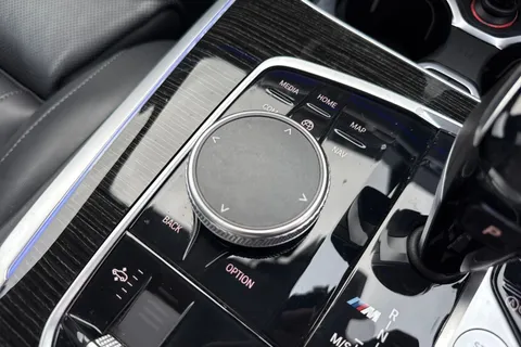 NV69AXB BMW X7 3.0 M50d Auto xDrive Euro 6 (s/s) 5dr Thumbnail #47