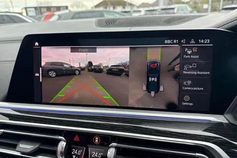 NV69AXB BMW X7 3.0 M50d Auto xDrive Euro 6 (s/s) 5dr Thumbnail #56