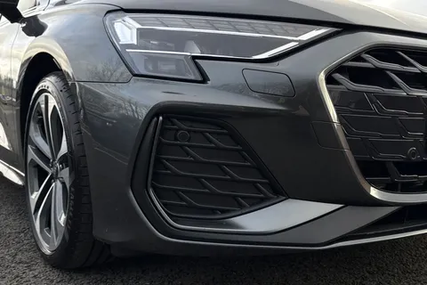 8 of 49 for Audi A3 1.5 TFSI S line Euro 6 (s/s) 4dr