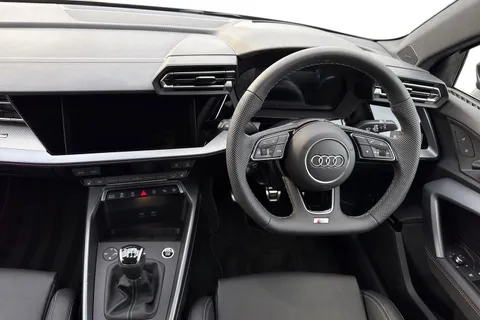 17 of 49 for Audi A3 1.5 TFSI S line Euro 6 (s/s) 4dr