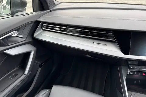 19 of 49 for Audi A3 1.5 TFSI S line Euro 6 (s/s) 4dr