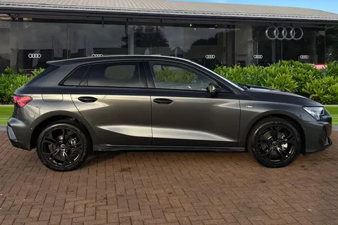 LT75ZTX Audi A3 Black Edition 40 TFSI e  204 PS S tronic Thumbnail #4