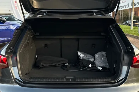 LT75ZTX Audi A3 Black Edition 40 TFSI e  204 PS S tronic Thumbnail #8