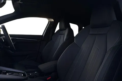 LT75ZTX Audi A3 Black Edition 40 TFSI e  204 PS S tronic Thumbnail #17