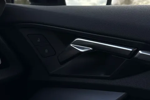 LT75ZTX Audi A3 Black Edition 40 TFSI e  204 PS S tronic Thumbnail #22